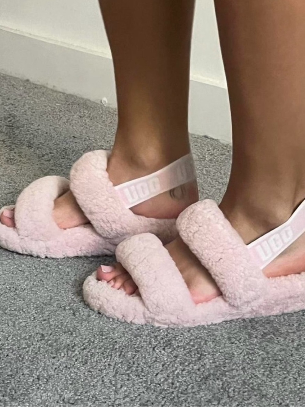 UGG Oh Yeah Pink Platform Slippers size 9